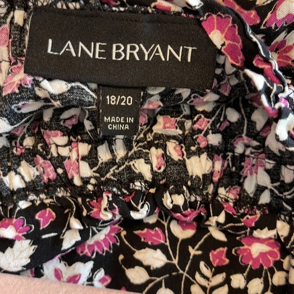 Lane Bryant blouse. Can be worn in or off the shoulders. Elastic on sleeves - Picture 5 of 5